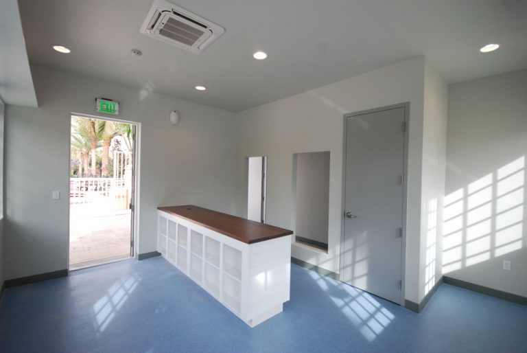 Hyatt Regency Towel Kiosk (Concession Building) (2) Manhattan