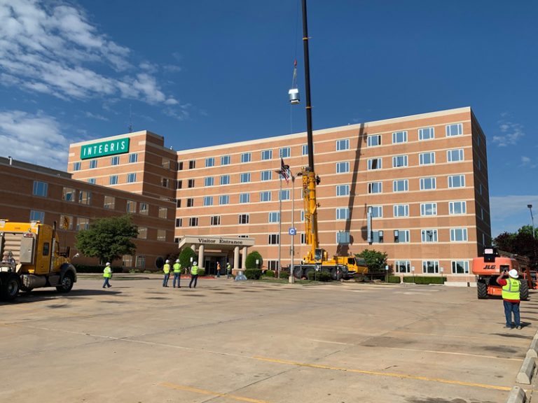 3991.02 USACE ACF OKC_first crane pic Manhattan Construction Company